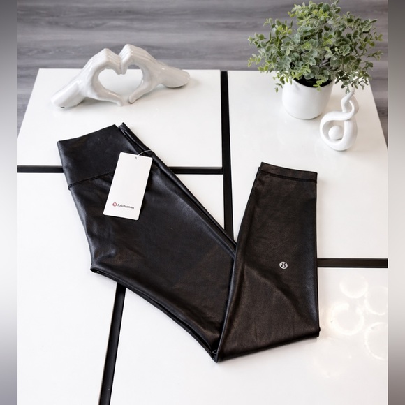 NWT Lululemon Wunder Train HR Tight 25